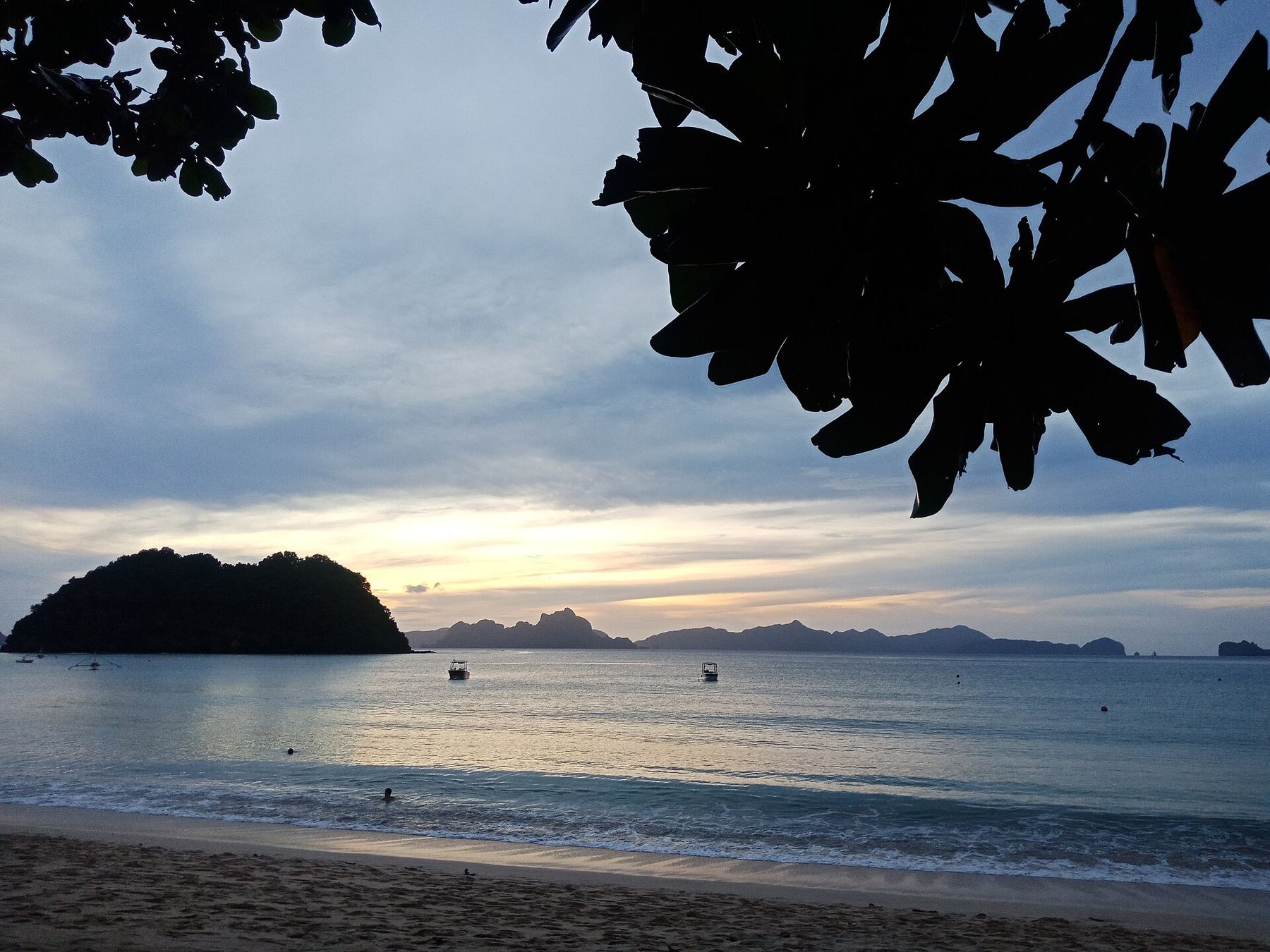 Dusk over the bay at El Nido
